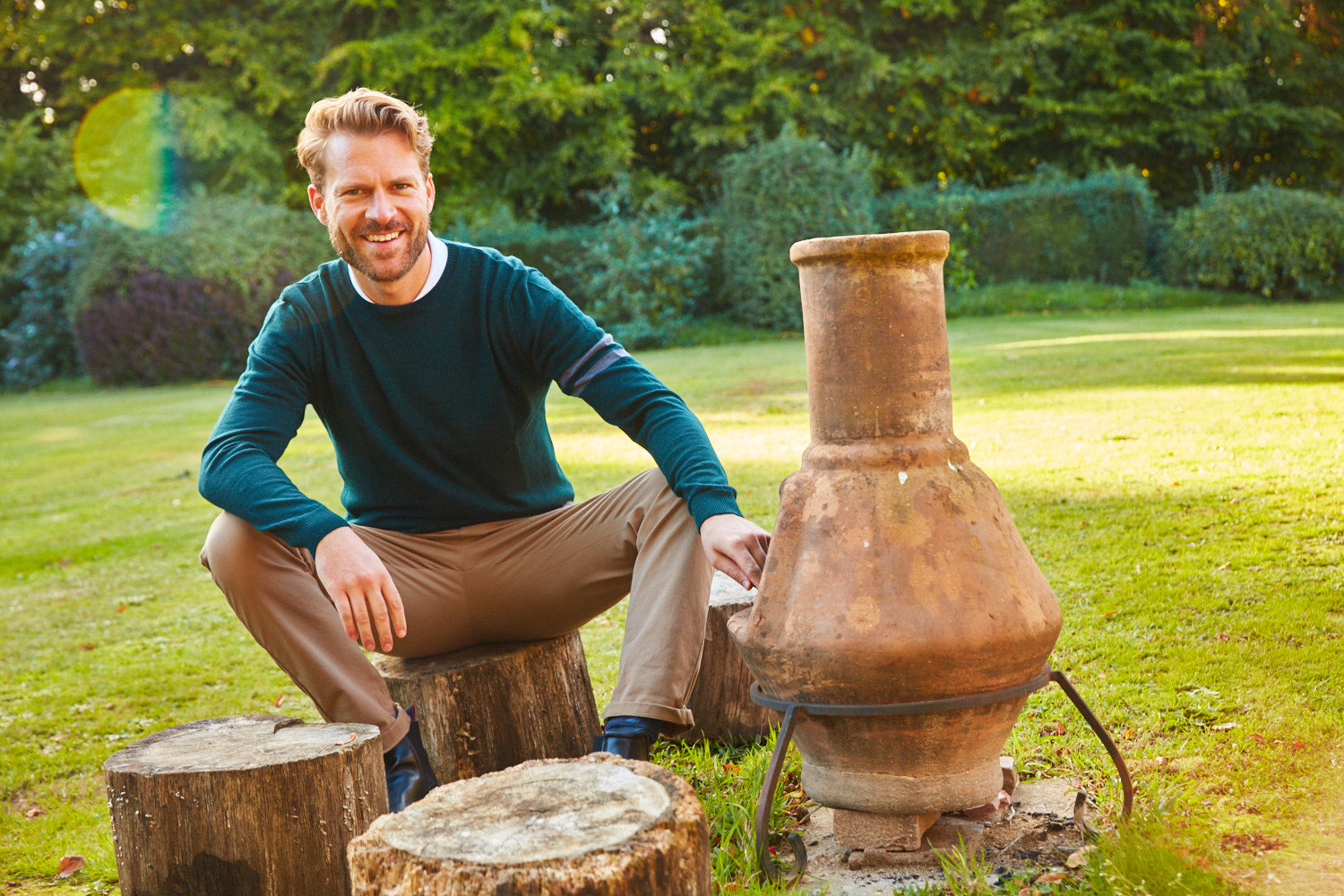 Mens merino crew jumper in dark green & mid grey