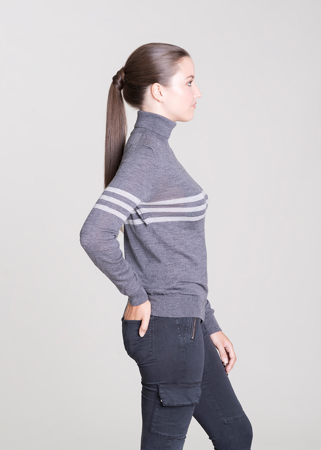 Ladies roll neck in graphite & silver grey